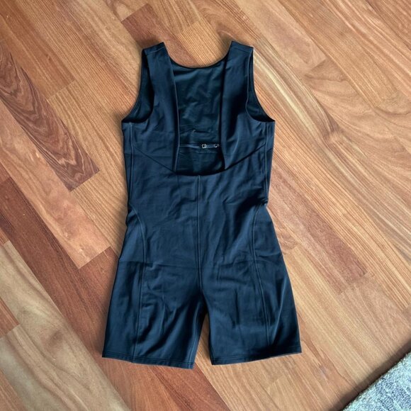 Le Ore Calla Cutout Short Catsuit. - Picture 3 of 5